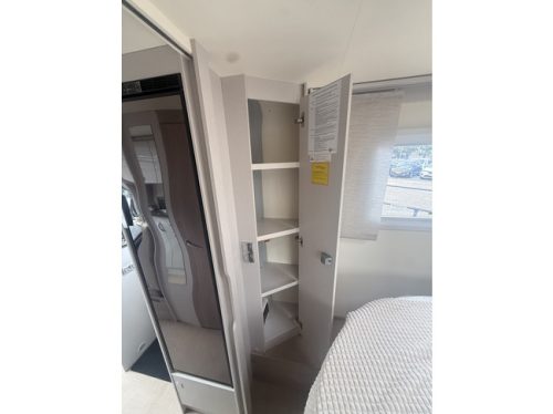 B&uuml;rstner Lineo T 700 Active Euro 6 130 pk slechts 2.287dkm Queensbed airco grote garage hordeur camera apple carplay remis plisse foto: 22