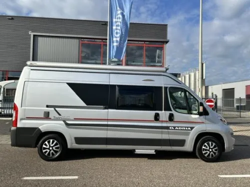 Adria Twin Platinum 600 SPT  photo: 2