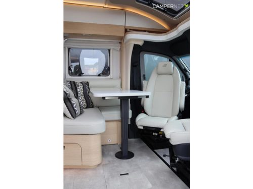 Hymer BMC-T 580 Blackline 170hp Automatic | Single Beds | Lithium | Maxxfan | SLC Chassis | Seat Heating | Awning | Leather Upholstery photo: 7