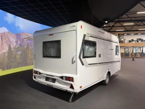 Weinsberg CaraOne Edition HOT 450 FU franz&ouml;sisches Bett / Rundsitzgruppe Foto: 2