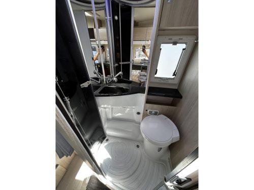 Challenger Genesis 194 Transverse bed/alcove/6-m/2020 photo: 14