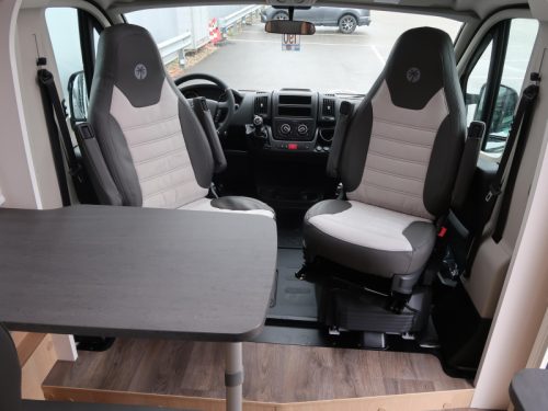Sunlight Adventure Edition V66 COMPACT/SINGLE BEDS photo: 2