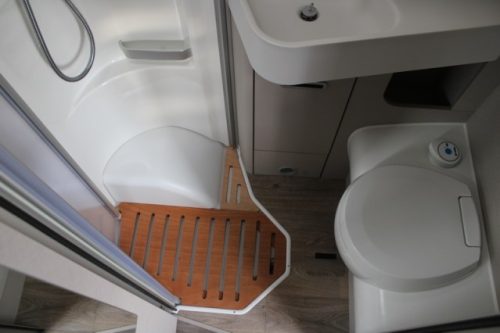 Int&eacute;gral l&eacute;ger jeune Hymer Exsis I 580 Pure 9G Tronic AUTOMATIQUE lits jumeaux (58 photo : 45