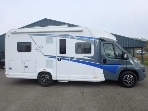 Knaus L!ve Wave 650 MF Niederl&auml;ndisch mit Historie  Foto: 1
