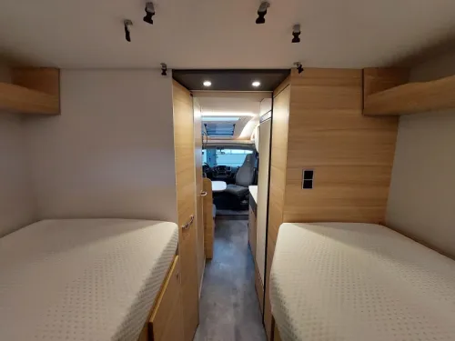Dethleffs Globebus T 6 GT Automatik/L&auml;ngsbetten/TV Foto: 20