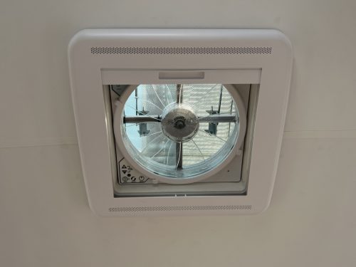Adria Twin Supreme 640 SGX 9-SPEED AUTOMATIC SOLAR PANEL photo: 16