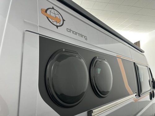 Malibu Van Diversity 600 DB K Charming GT Skyview Foto: 20