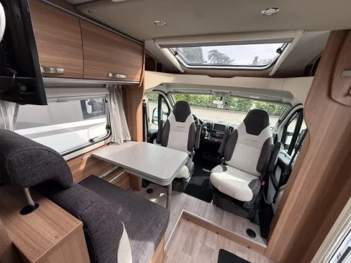 Weinsberg CaraCompact Pepper 600 Edition Enkele Bedden 19 foto: 7