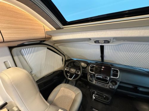 Malibu Van Diversity 640 LE K Charming GT Skyview photo: 23