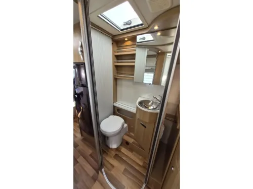 Hymer Tramp 678 Single beds 150HP Heavy photo: 9