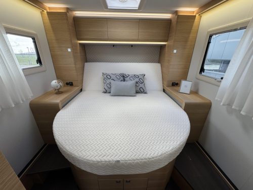 Adria Matrix Automaat Queensbed photo: 5