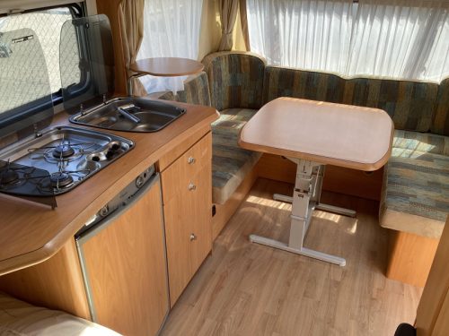 Chateau Calista 450 Mover/awning photo: 5