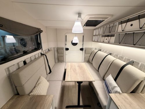 Hobby Beachy 360 Year of manufacture23 With awning photo: 6