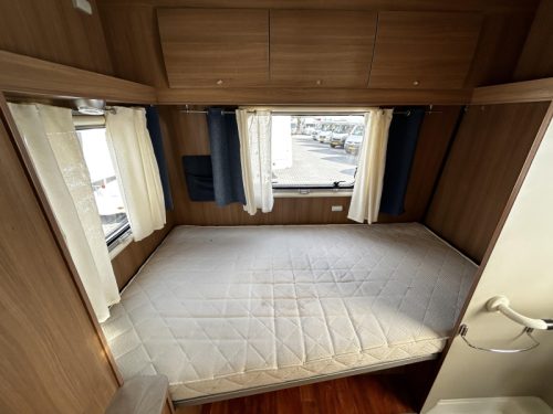 Elnagh M200 CPT Wheelchair-accessible Motorhome with lift photo: 27
