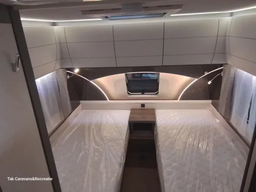 Hobby Excellent Edition 495 UL single beds photo: 7