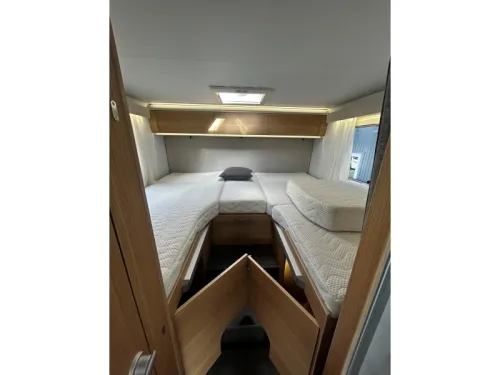 Adria Coral Axess 650 DL Zenec Audio, Solarmodul Foto: 15