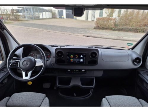 Hymer Tramp S 585 DROP-DOWN BED + SINGLE BEDS photo: 19