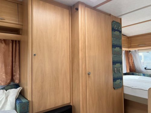 Fendt Saphir 470 | Fahrradtr&auml;ger | Rundsitzgruppe | Festbett | Vorzelt Foto: 13