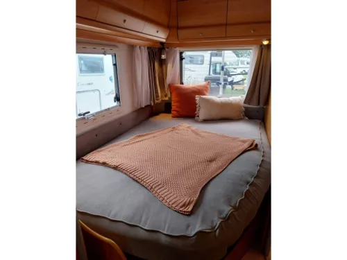 Hymer Eriba mit 44497 km und Dachklimaanlage Foto: 14