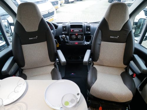 Sun Living Flexo SLX, Kastenwagen 6.40 Meter, L&auml;ngsbetten!! Foto: 5