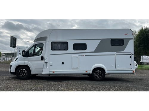 LMC Tracer A 690 Teilintegriert Automatik | Tempomat | Markise | R&uuml;ckfahrkamera | Dusche | Toilette | 4 Schlafpl&auml;tze | Foto: 5