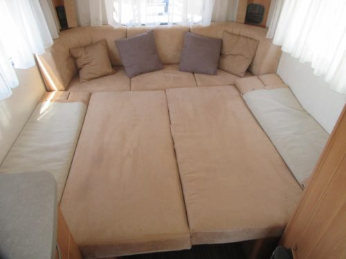 Eriba Feeling 430 WITH SPACIOUS LOUNGE SOFA photo: 6