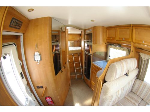 Rapido Le Randonneur 7093 F Transverse bed, XXL Garage. photo: 9