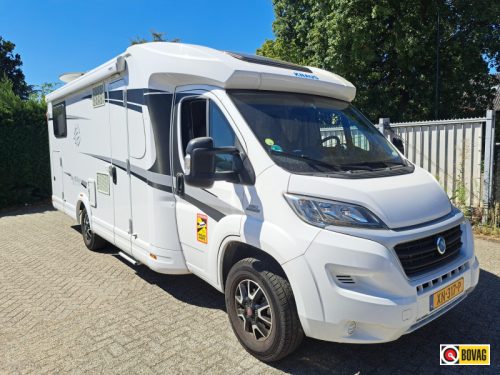 Knaus Sky TI 700 MEG E&P leveling system