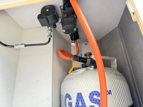 P&ouml;ssl Summit Shine 600 L Lithium / Solar / Inverter / 18inch / Extendable rack garage / Custom springs / 9-Speed Automatic photo: 7