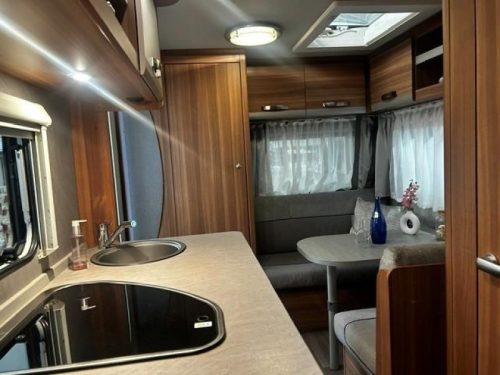 Weinsberg CaraOne Edition HOT 420 QD Klimaanlage, Rangierhilfe, Markise  Foto: 5