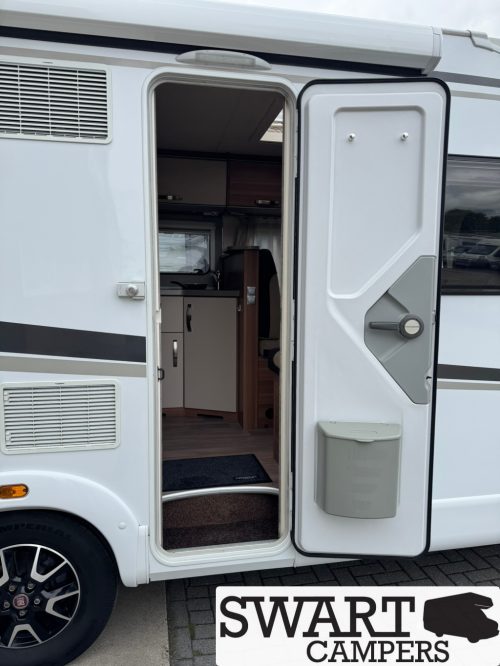 Weinsberg CaraLoft 650 MF, French bed 130 hp photo: 18