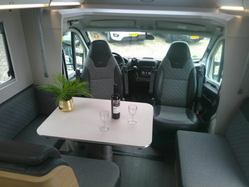 Adria Matrix 670 SL 9-Gang Automatik Foto: 4