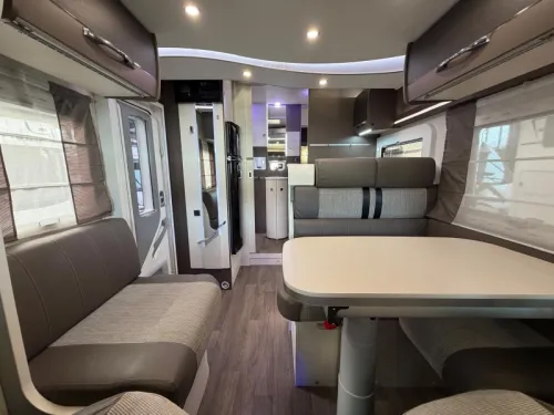 Chausson Welcome 728 EB French bed Pop-top roof 42000 km photo: 11