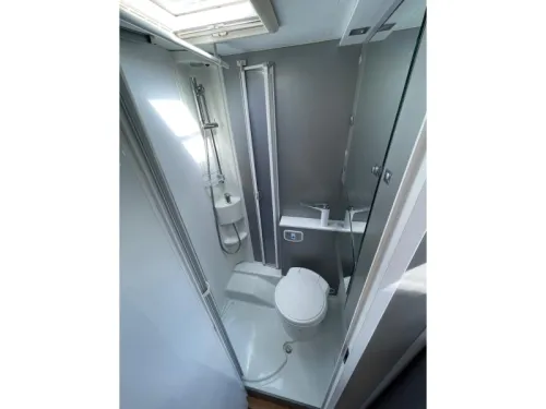 Adria Elios Adria Elios XCS Queensbed photo: 18