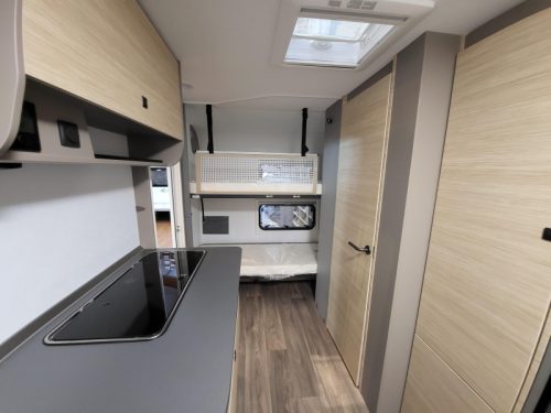 NEXT 381 met stapelbed  foto: 6