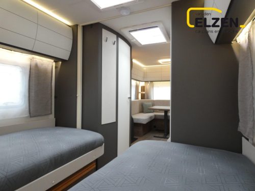 Hobby Excellent Edition 540 UL Mover, awning, bike rack. photo: 21