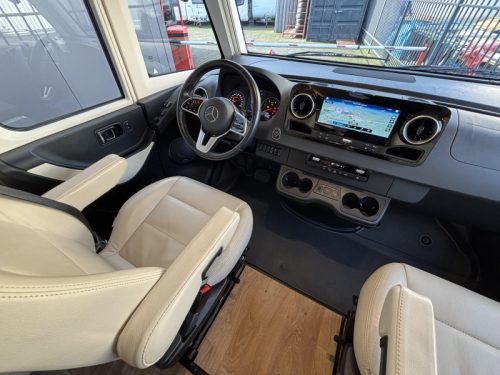 Hymer B ML I 880 Air conditioning, dish, automatic photo: 8