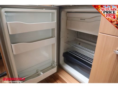 Knaus S&uuml;dwind 450 QU Mover Air conditioning Bike rack Transverse bed Central kitchen U-shaped seating photo: 15