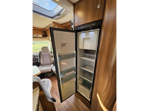 Hymer B678 Premium Line single beds photo: 13