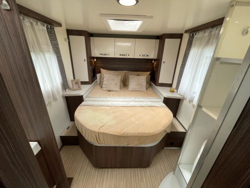 Chausson Cocoon 497 QUEENSBED + HEFBED AUTOMAAT AIRCO CAMERA Foto: 2