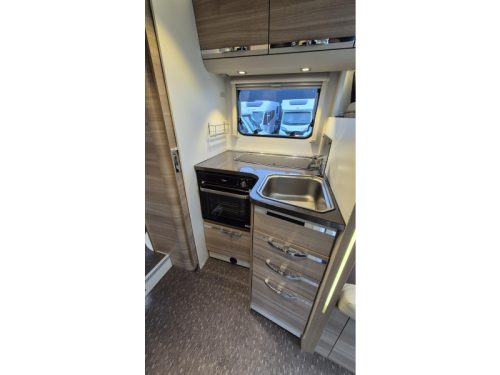 Adria Coral S French bed / top condition! photo: 10