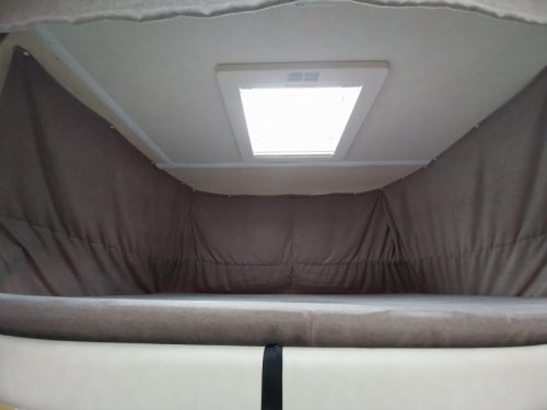 Hymer Eriba mit 44497 km und Dachklimaanlage Foto: 15