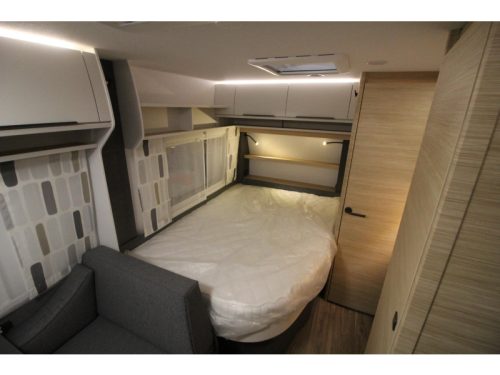 Fendt Apero Activ 390 FH Franz&ouml;sisches Bett & Heckk&uuml;che! Foto: 6