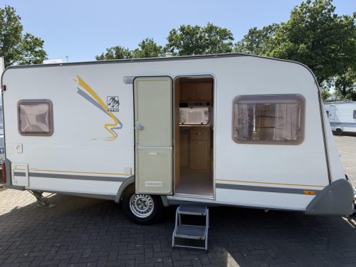 Knaus Sudwind 450 TF Franz&ouml;sisches Bett Rundsitzgruppe Vorzelt  Foto: 0