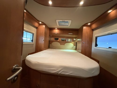 Carthago Chic C-Line T 5.0 QB French bed 5.0 180hp photo: 11