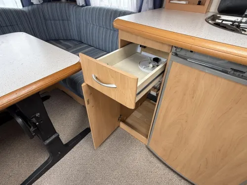 Hobby De luxe Easy 540 UK Kinderzimmer Rundsitz Foto: 5