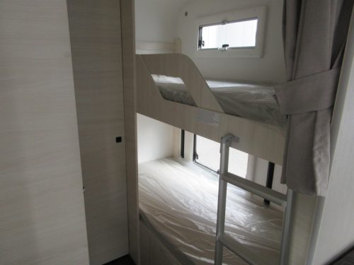Caravelair Artica 496 MOVER AIRCO AWNING photo: 7