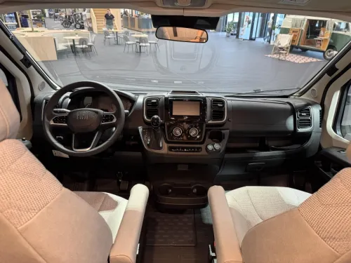 Knaus L!ve Wave 650 MEG Black Selection /Automatik Foto: 4