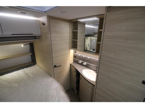 Fendt Apero Activ 390 FH Franz&ouml;sisches Bett & Heckk&uuml;che! Foto: 7