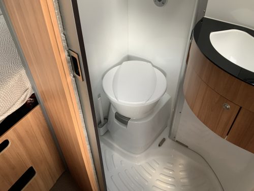 P&ouml;ssl Summit 600 Van conversion, 2.3 160 HP, with timing chain, Transverse bed, Motor-air conditioning, Swivel seats, Year of manufacture 2018 Camper centrum on the road Marum photo: 26
